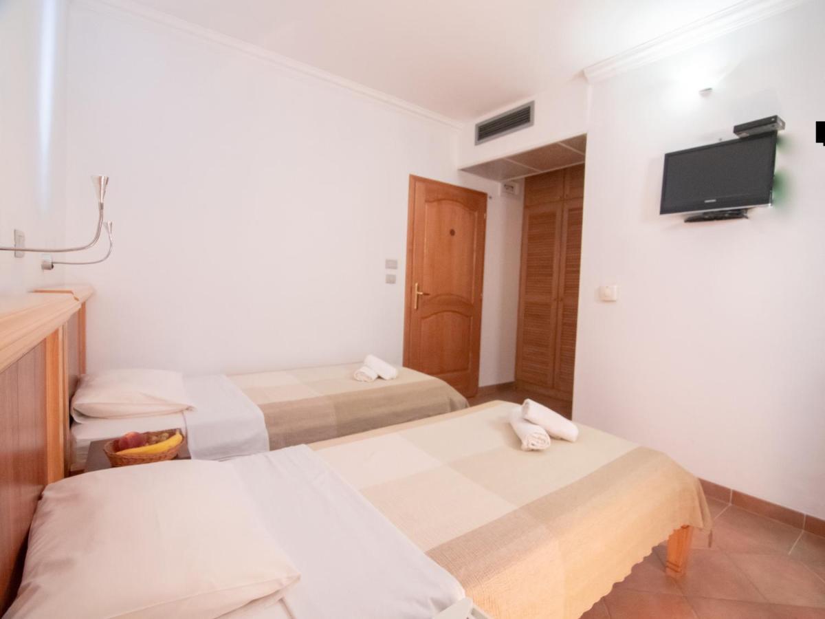 Apartments And Rooms Levantin Inn สเวติ สเตฟาน ภายนอก รูปภาพ