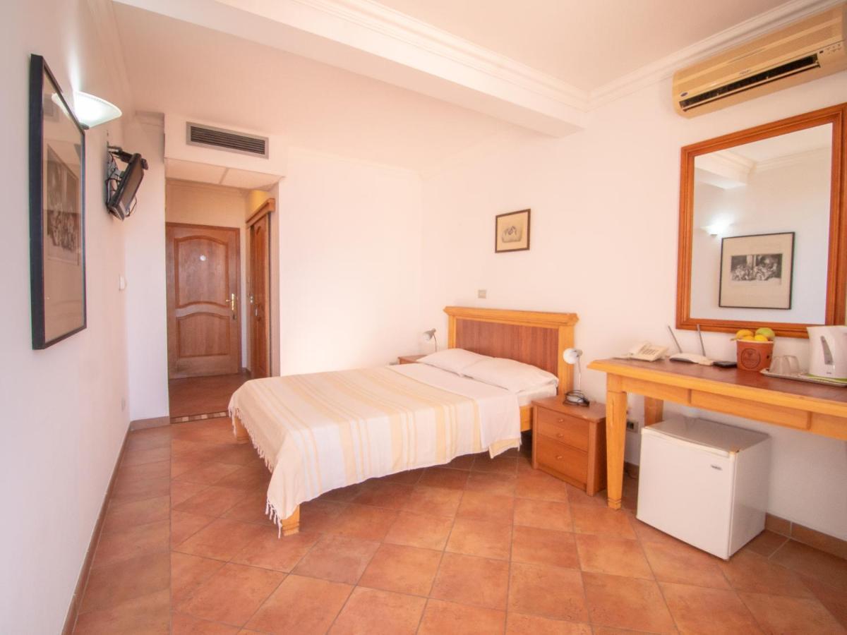 Apartments And Rooms Levantin Inn สเวติ สเตฟาน ภายนอก รูปภาพ