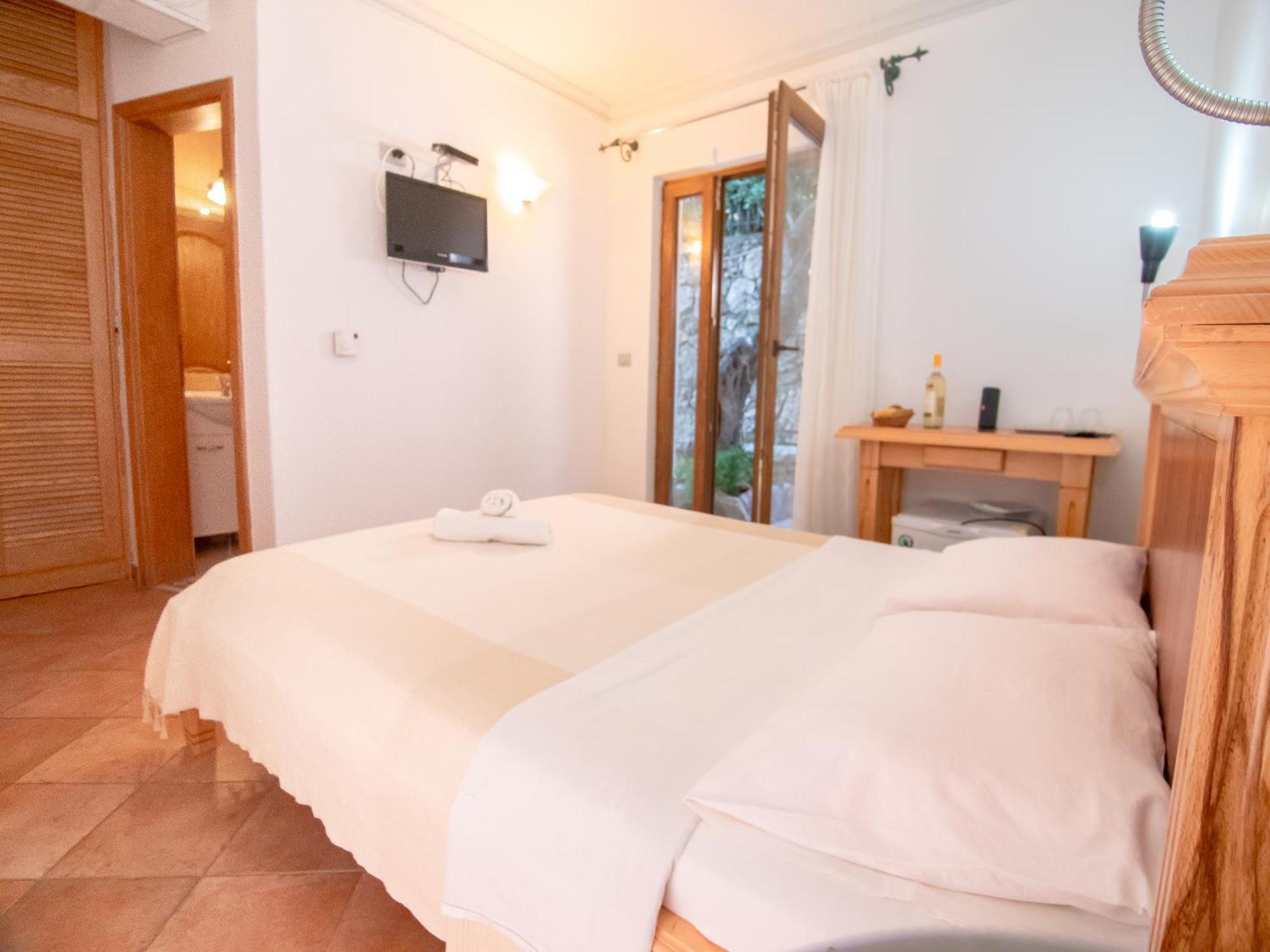 Apartments And Rooms Levantin Inn สเวติ สเตฟาน ภายนอก รูปภาพ