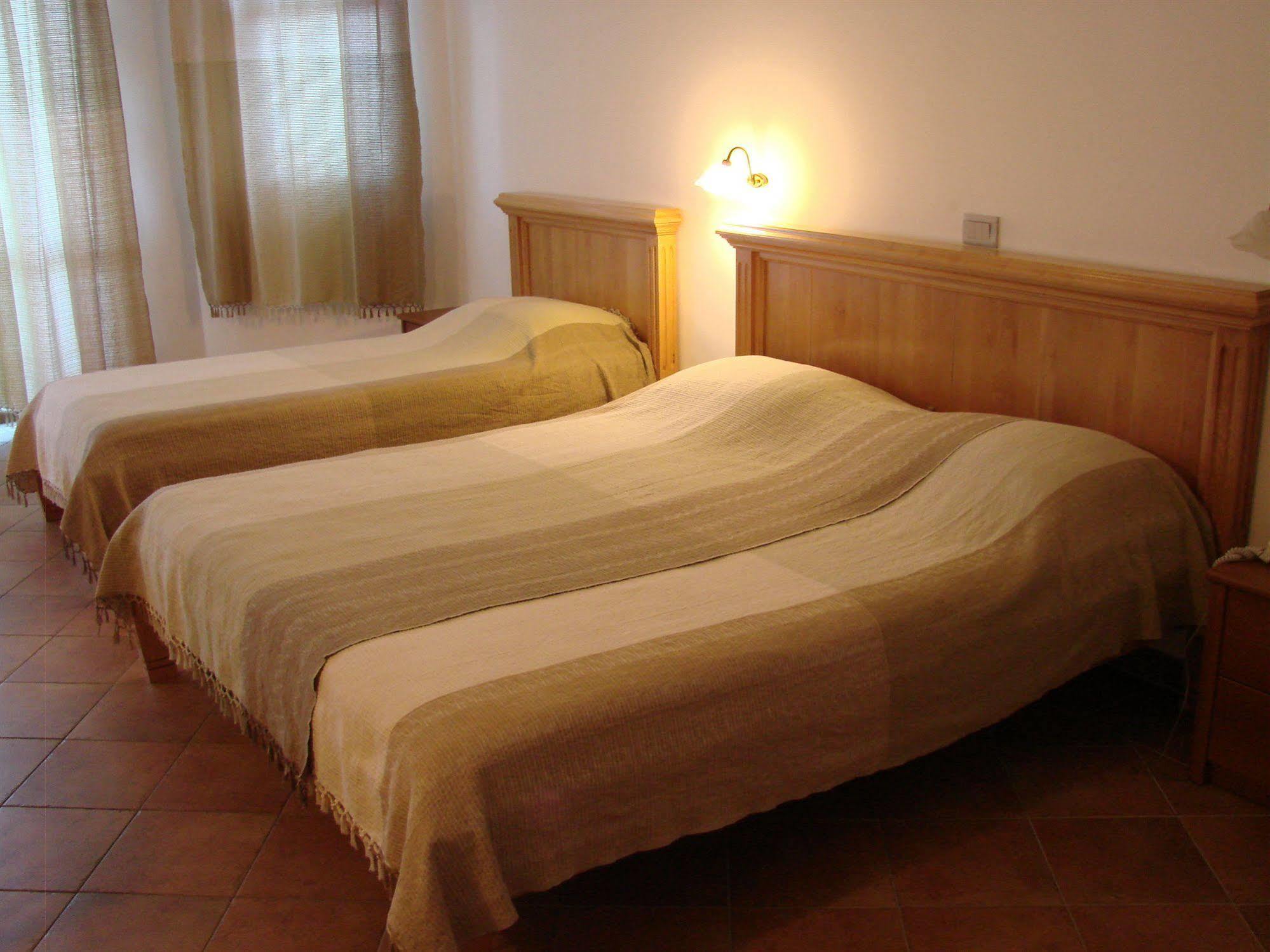 Apartments And Rooms Levantin Inn สเวติ สเตฟาน ภายนอก รูปภาพ