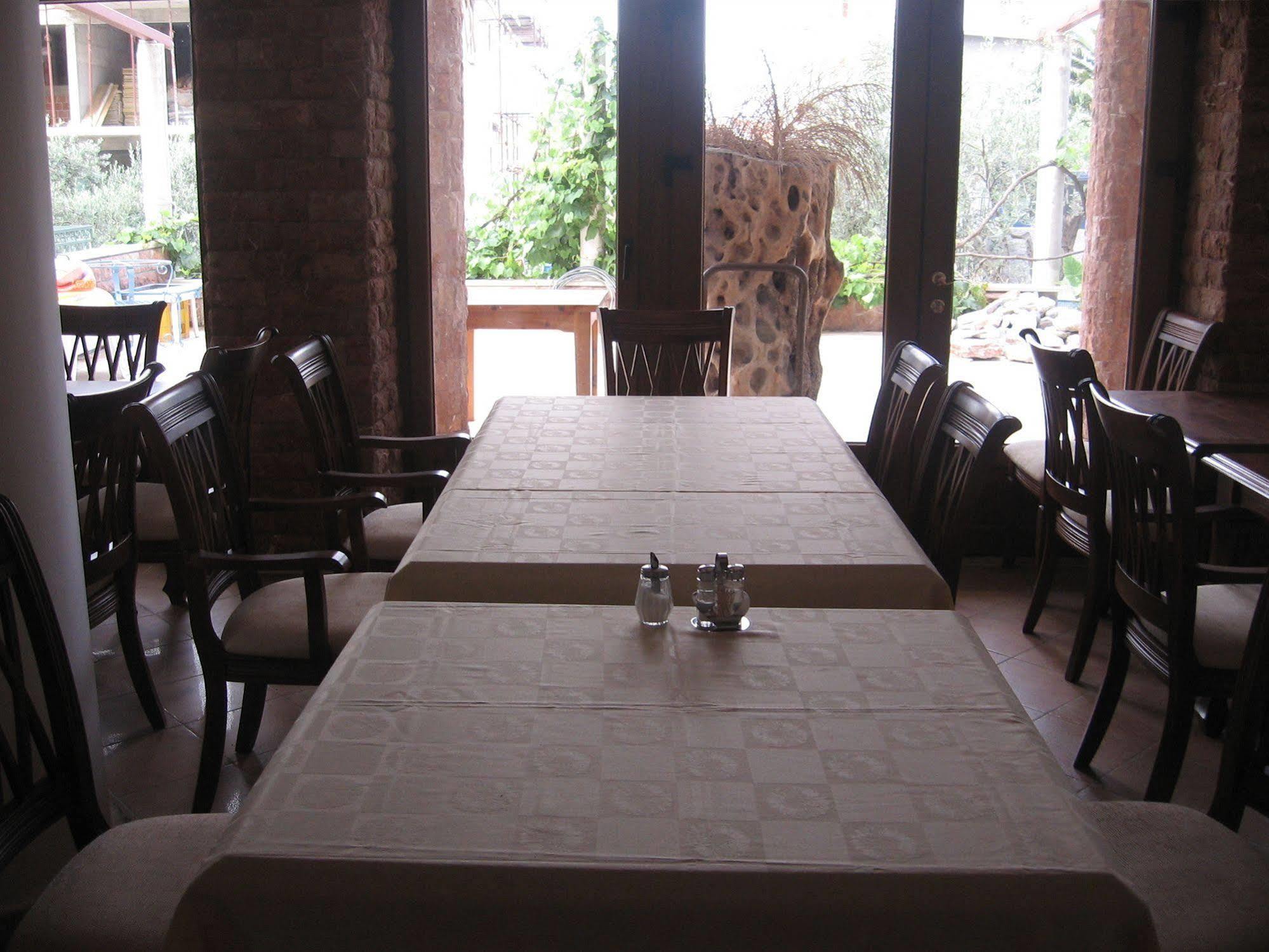 Apartments And Rooms Levantin Inn สเวติ สเตฟาน ภายนอก รูปภาพ