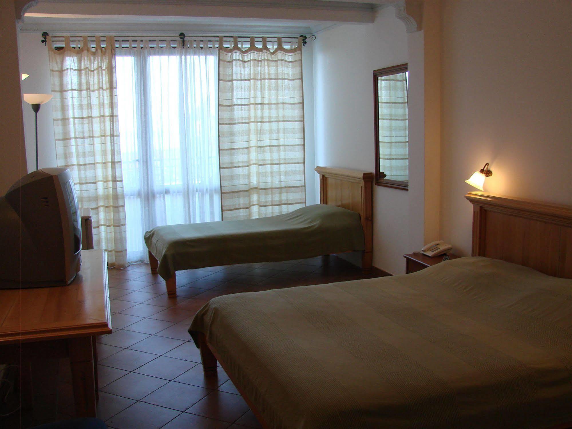 Apartments And Rooms Levantin Inn สเวติ สเตฟาน ภายนอก รูปภาพ